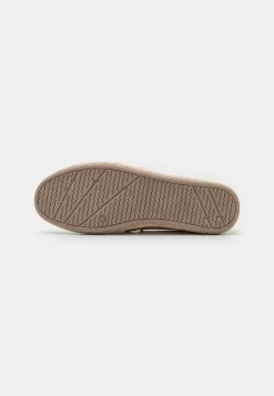 Anna Field Slip-Ons - Gold -Anna Field Shop 05f09bfefa9b419889355cf0ad0cacc9 scaled