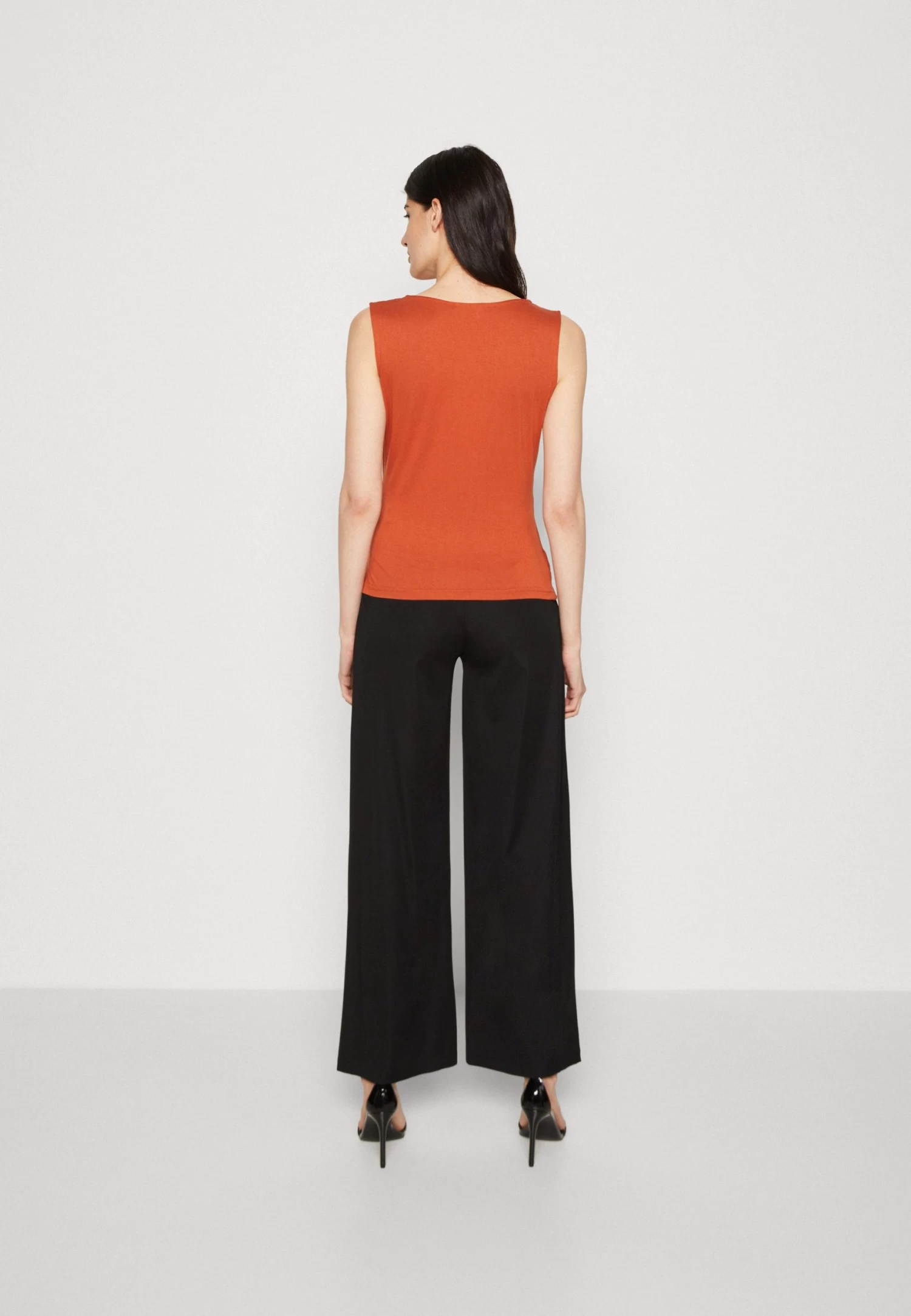 Anna Field Top - Brown 3 Anna Field Top - Brown - Image 3