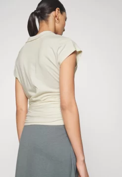 Anna Field Wrap Blouse- Blouse - Offwhite -Anna Field Shop 0d3882d40f2948bdb8ce57fd88c3d638 scaled