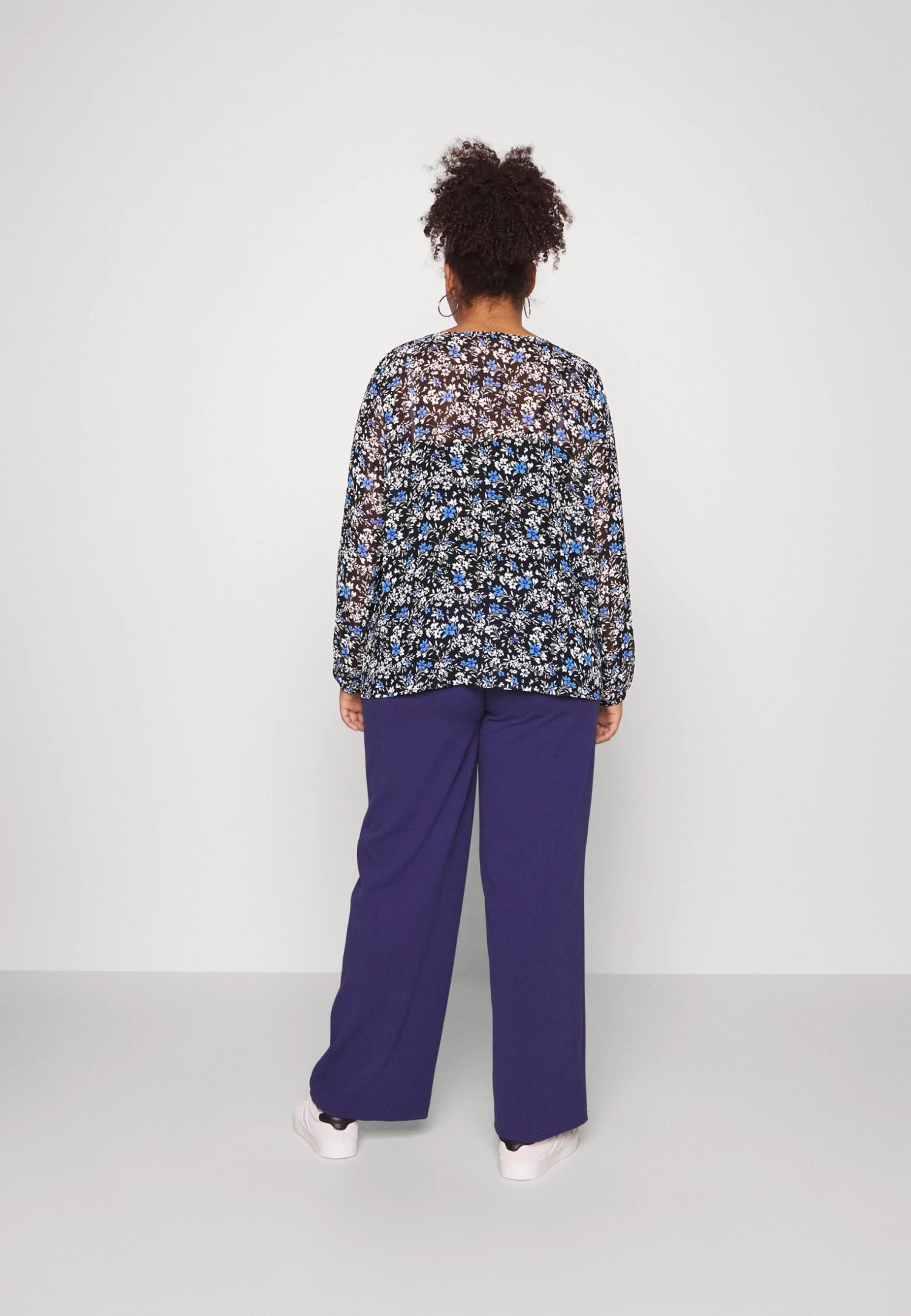 Blouse - Black 3 Blouse - Black - Image 3