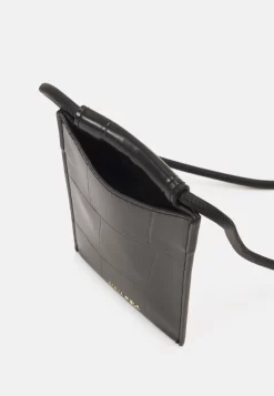 Anna Field Phone Case - Black 7 Anna Field Phone Case - Black -Anna Field Shop 235d0411d51a4c6a8e34f467e7bd4c6b scaled