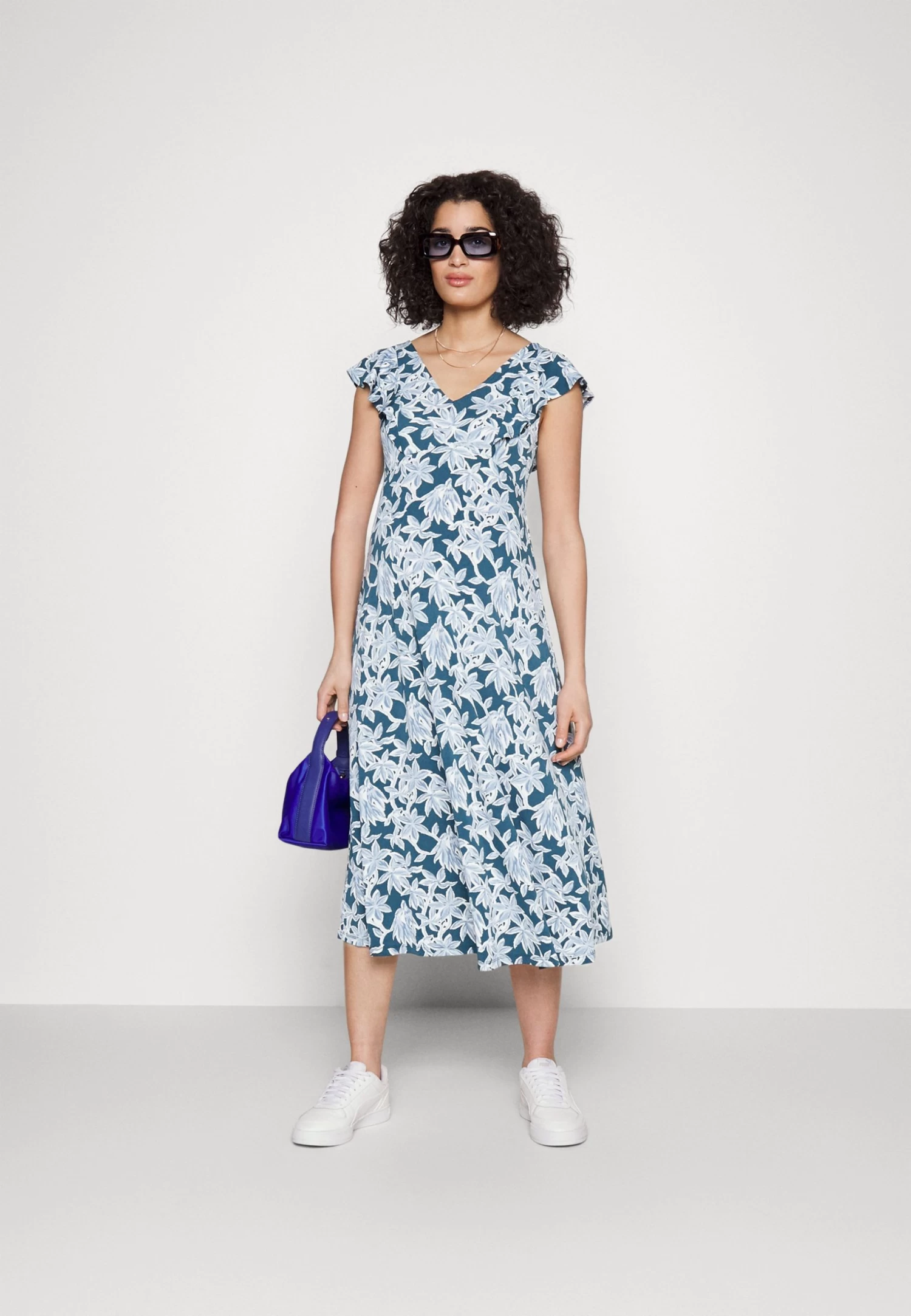 Midi V Flared Dress Witrh Ruffle Sleevees - Jersey Dress - Dark Blue/Blue 2 Midi V Flared Dress Witrh Ruffle Sleevees - Jersey Dress - Dark Blue/Blue - Image 2