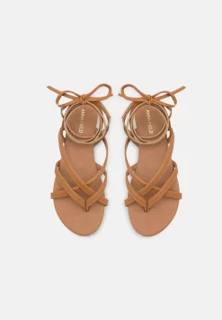 Anna Field T-Bar Sandals - T-Bar Sandals -Anna Field Shop 332e5fb9794b486e9127eccf2e5332a1 scaled