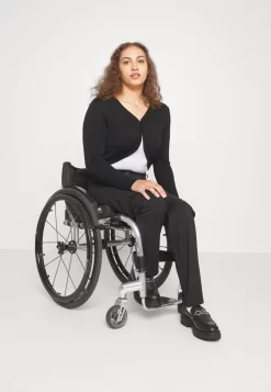 Anna Field Trousers - Black -Anna Field Shop 4127b5cd6d744c57b2a59b84e2cb6c60 scaled