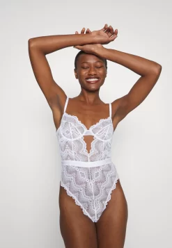 Anna Field Body -White -Anna Field Shop 46ef1c8b9be64c148fc870c67f7114ea scaled