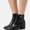 Wide Fit - Classic Ankle Boots - Black