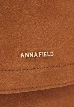 Anna Field Leather - Laptop Bag - Cognac -Anna Field Shop 63761796c9bf4ed3ab9ebaf7d34b21eb scaled