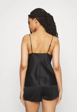 Anna Field Simple Satin Short Set - Pyjamas 9 Anna Field Simple Satin Short Set - Pyjamas -Anna Field Shop 722ca56a9ee2439f909f606ecf6a7ffe scaled