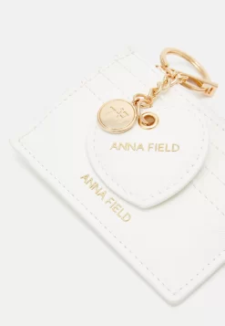 Anna Field Set - Business Card Holder -White 11 Anna Field Set - Business Card Holder -White -Anna Field Shop 79473f30f1e347909ad0998b49c83cae scaled