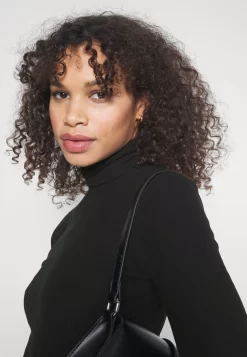 Slim Turtleneck Half Sleeves - Basic T-Shirt - Black 9 Slim Turtleneck Half Sleeves - Basic T-Shirt - Black -Anna Field Shop 7cde3167512044329e16730351551e33 scaled