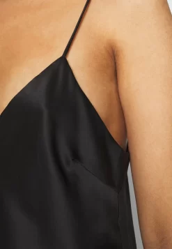 Anna Field Simple Satin Short Set - Pyjamas 12 Anna Field Simple Satin Short Set - Pyjamas -Anna Field Shop 8f329bfd957241829840ac04de151b7c scaled