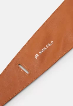 Anna Field Waist Belt - Cognac 5 Anna Field Waist Belt - Cognac -Anna Field Shop 90ef94cb1e204cea9997298991d81664 scaled