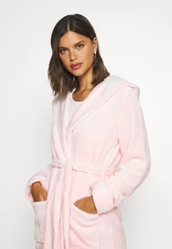 Anna Field Dressing Gown - Pink -Anna Field Shop ac82294fb57544a6968bfe3e5ec8717c scaled