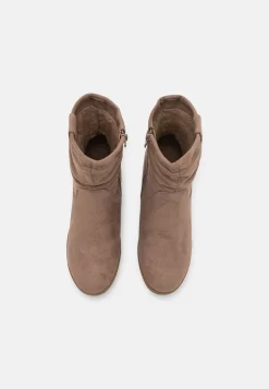 Anna Field Winter Boot - Wedge Ankle Boots - Taupe -Anna Field Shop c19865a230df4857a80dfad1dea5855a scaled