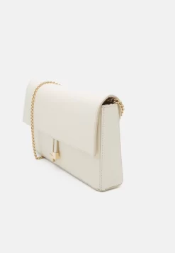 Anna Field Clutch - Off-White 7 Anna Field Clutch - Off-White -Anna Field Shop c680f370b17843a59d3e32d380174a25 scaled