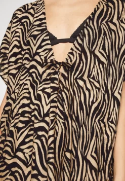 Anna Field Printed Short Kimono / 606 - Khaki_003 - Off-White - Beach Accessory 9 Anna Field Printed Short Kimono / 606 - Khaki_003 - Off-White - Beach Accessory -Anna Field Shop cbb738f4c85b498492a5a88783fde557 scaled