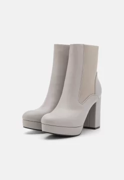 Platform Ankle Boots - Grey 8 Platform Ankle Boots - Grey -Anna Field Shop d4f8b42eaac44e12a3d8df6a74ae442d scaled