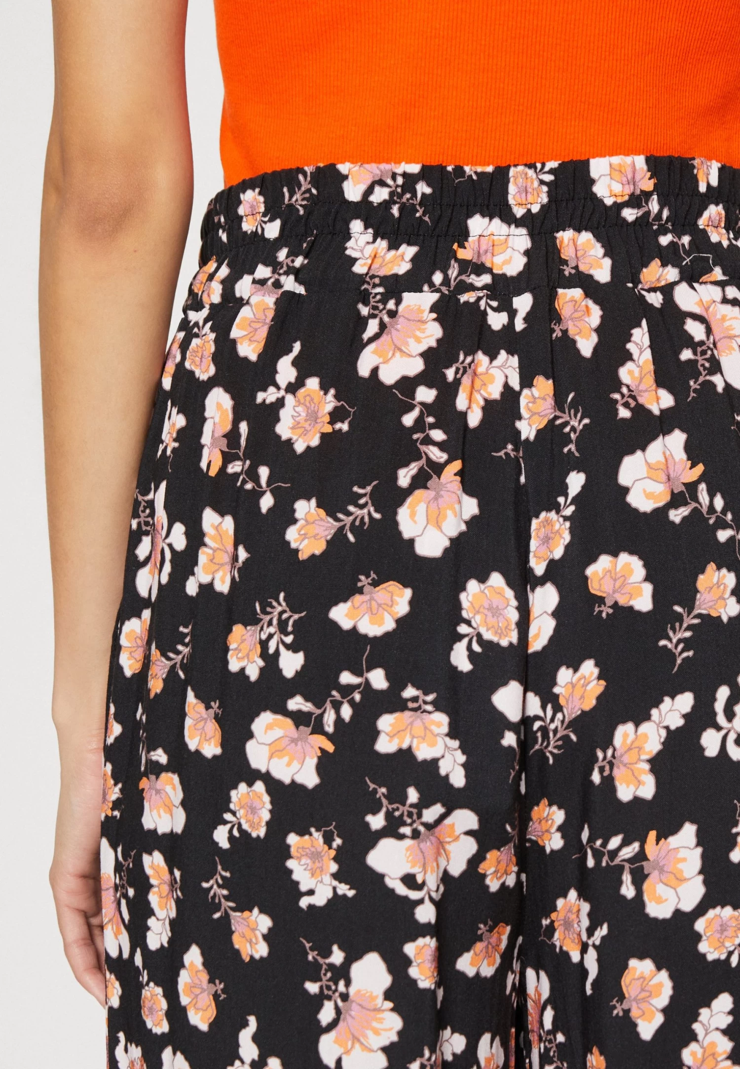 Anna Field Trousers - Black/Multi-Coloured 4 Anna Field Trousers - Black/Multi-Coloured - Image 4