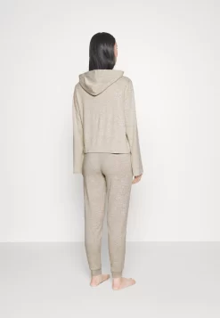 Anna Field Pyjamas - Pyjamas -Anna Field Shop ddbcd25d503c45cd9ece4ea6ba86299a scaled