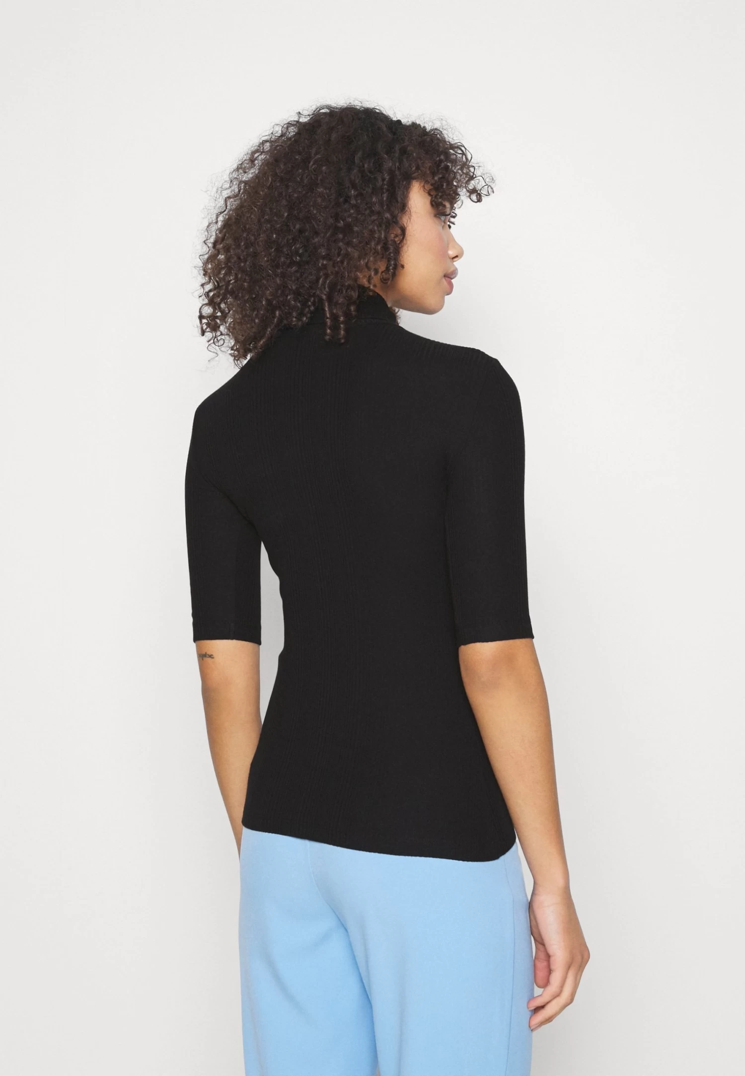 Slim Turtleneck Half Sleeves - Basic T-Shirt - Black 3 Slim Turtleneck Half Sleeves - Basic T-Shirt - Black - Image 3