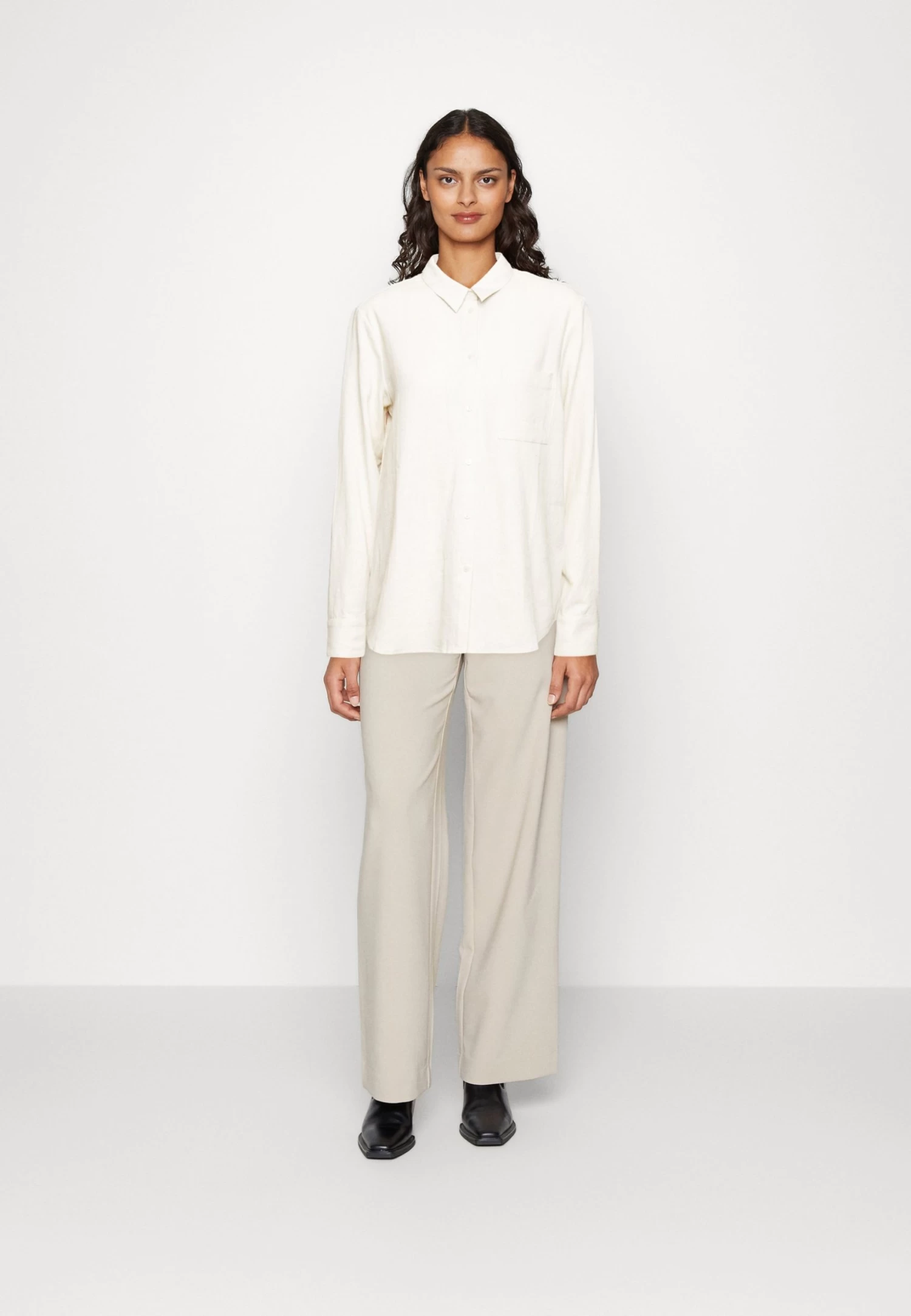 Anna Field Linen-Mix Button Down Blouse - Button-Down Blouse - Beige 2 Anna Field Linen-Mix Button Down Blouse - Button-Down Blouse - Beige - Image 2