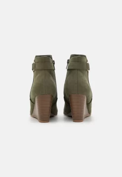Anna Field Wedge Ankle Boots - Khaki -Anna Field Shop f41d3e14afd74bd2937c87ee959b4972 scaled