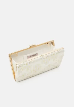 Anna Field Clutch - White -Anna Field Shop f7e0e40be20e49d696d40054d9ca3ca0 scaled